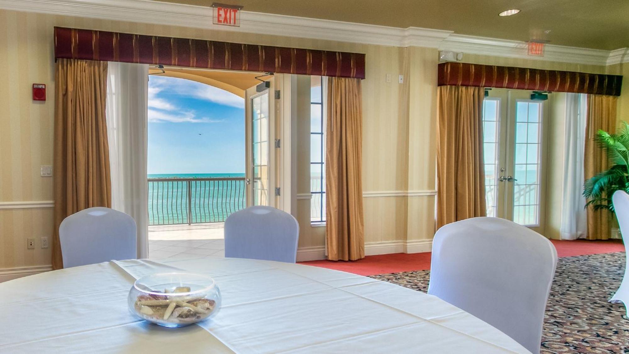 Holiday Inn & Suites Clearwater Beach By Ihg Экстерьер фото