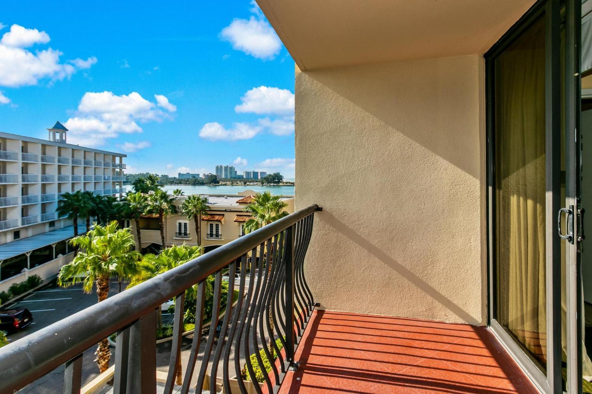 Holiday Inn & Suites Clearwater Beach By Ihg Экстерьер фото
